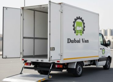 Tail Lift Truck Rental